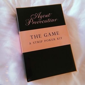 Agent Provocateur Strip Poker Kit